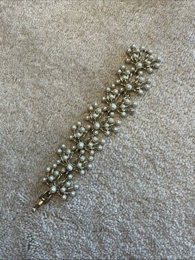 Pearl Cluster Bracelet - Gold and Ivory